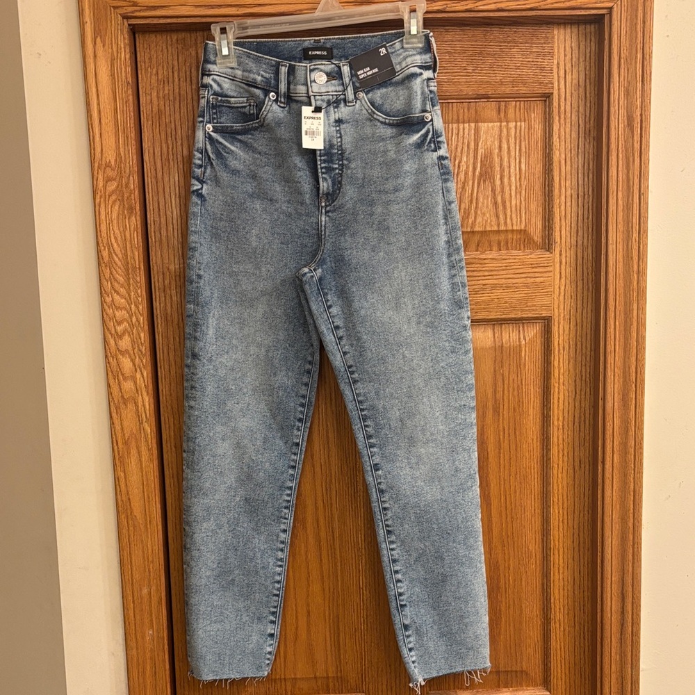 Express Mom Jeans Denim Jeans. NWT